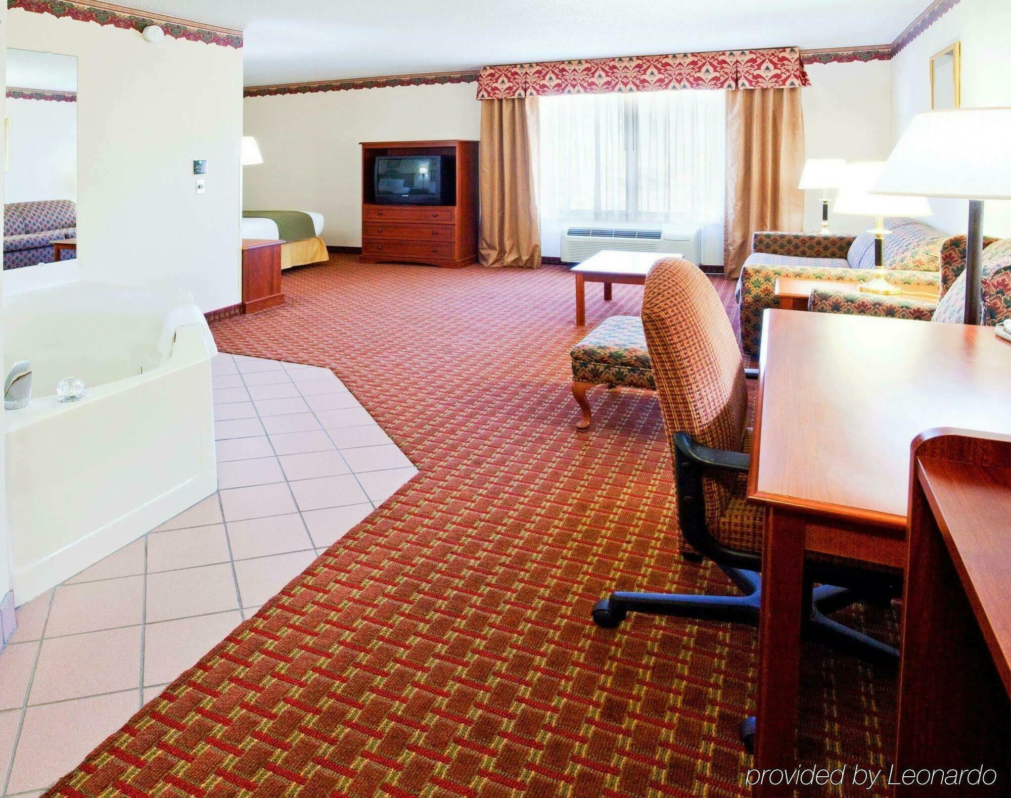 Holiday Inn Express Hillsville By Ihg Zewnętrze zdjęcie