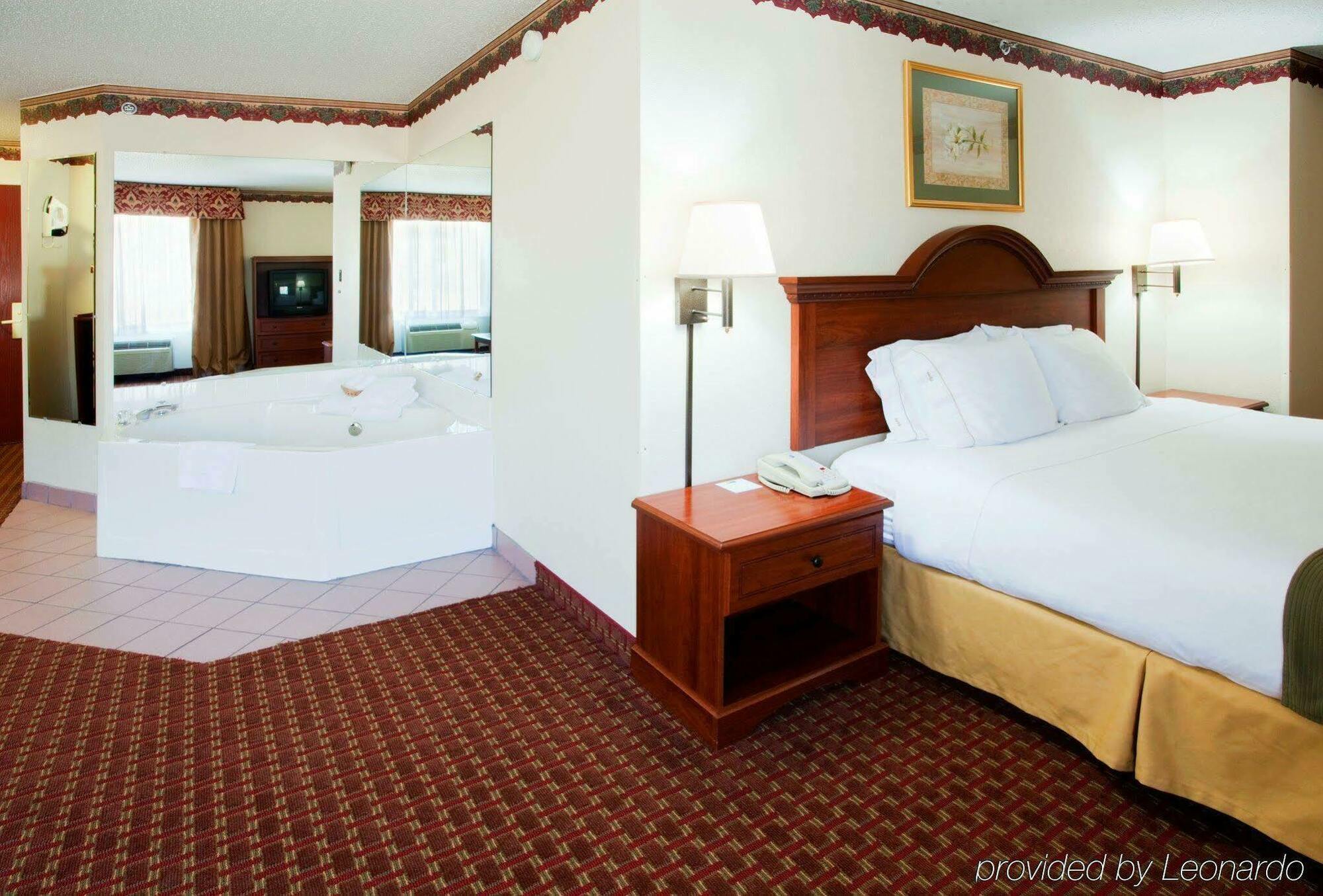 Holiday Inn Express Hillsville By Ihg Zewnętrze zdjęcie